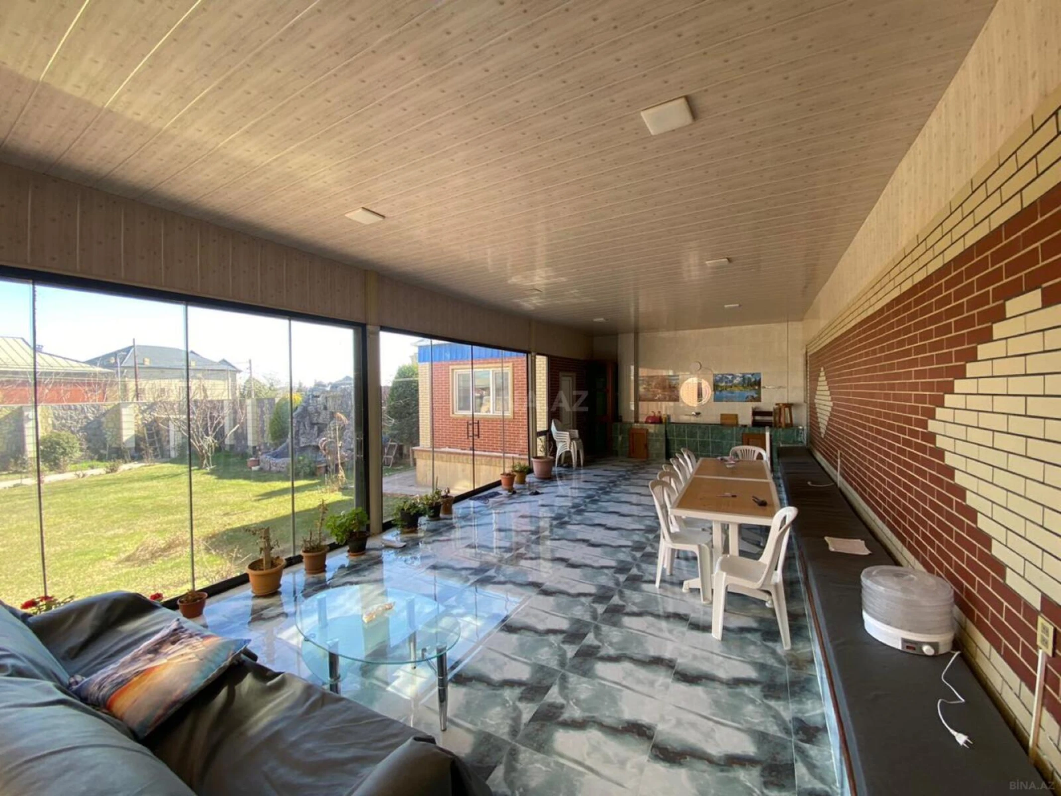 Satılır 7 otaqlı həyət evi 400 m²