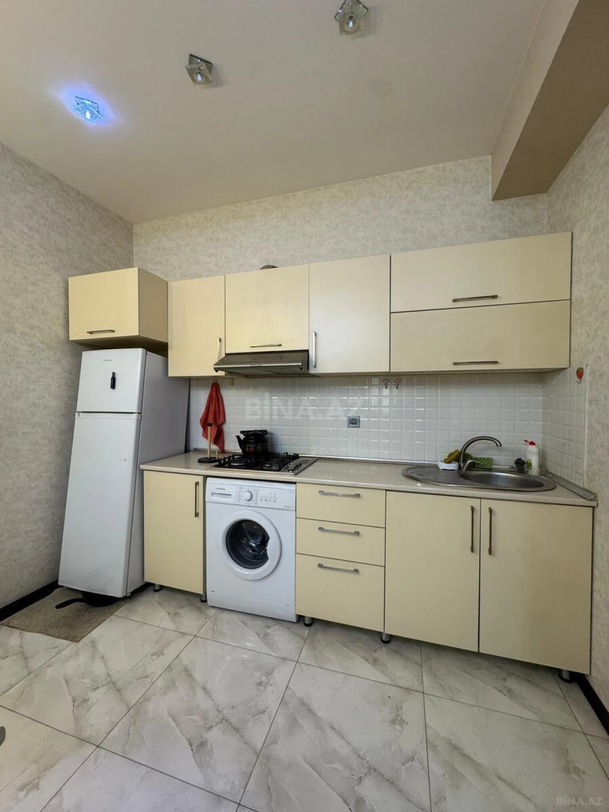 Kirayə verilir 3 otaqlı mənzil 100 m²