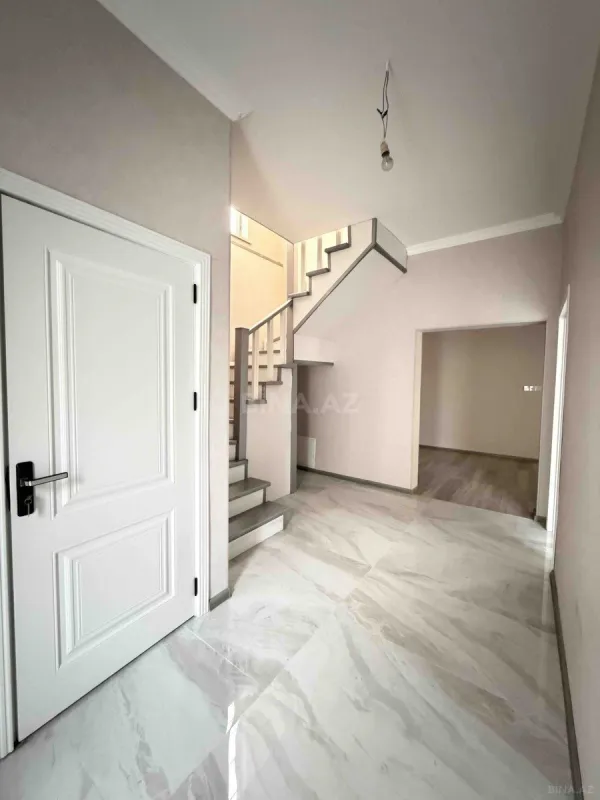 Satılır 4 otaqlı həyət evi 135 m²