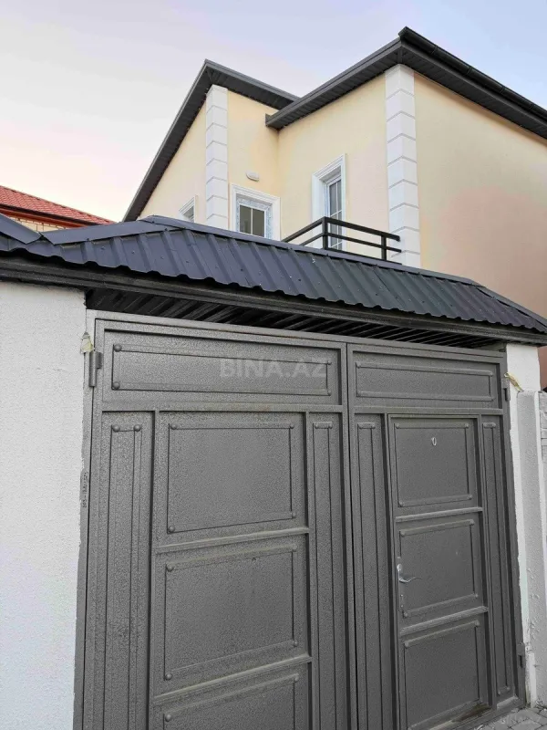 Satılır 4 otaqlı həyət evi 135 m²