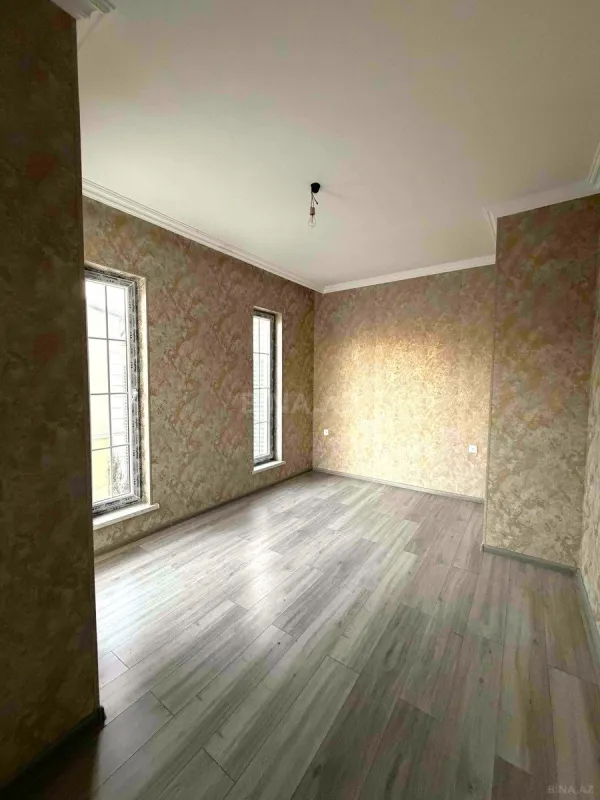 Satılır 4 otaqlı həyət evi 135 m²