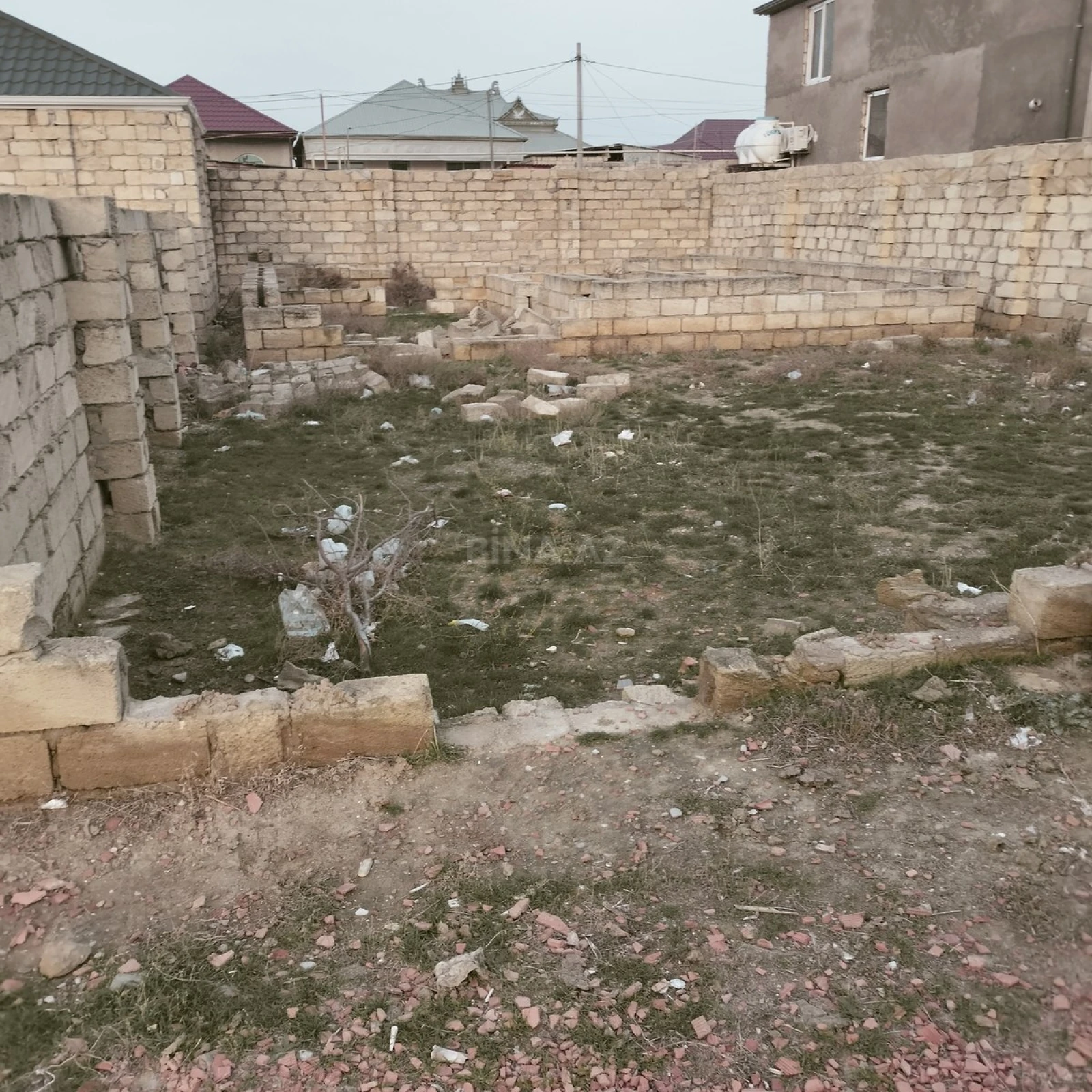 Satılır torpaq sahəsi 2 m²