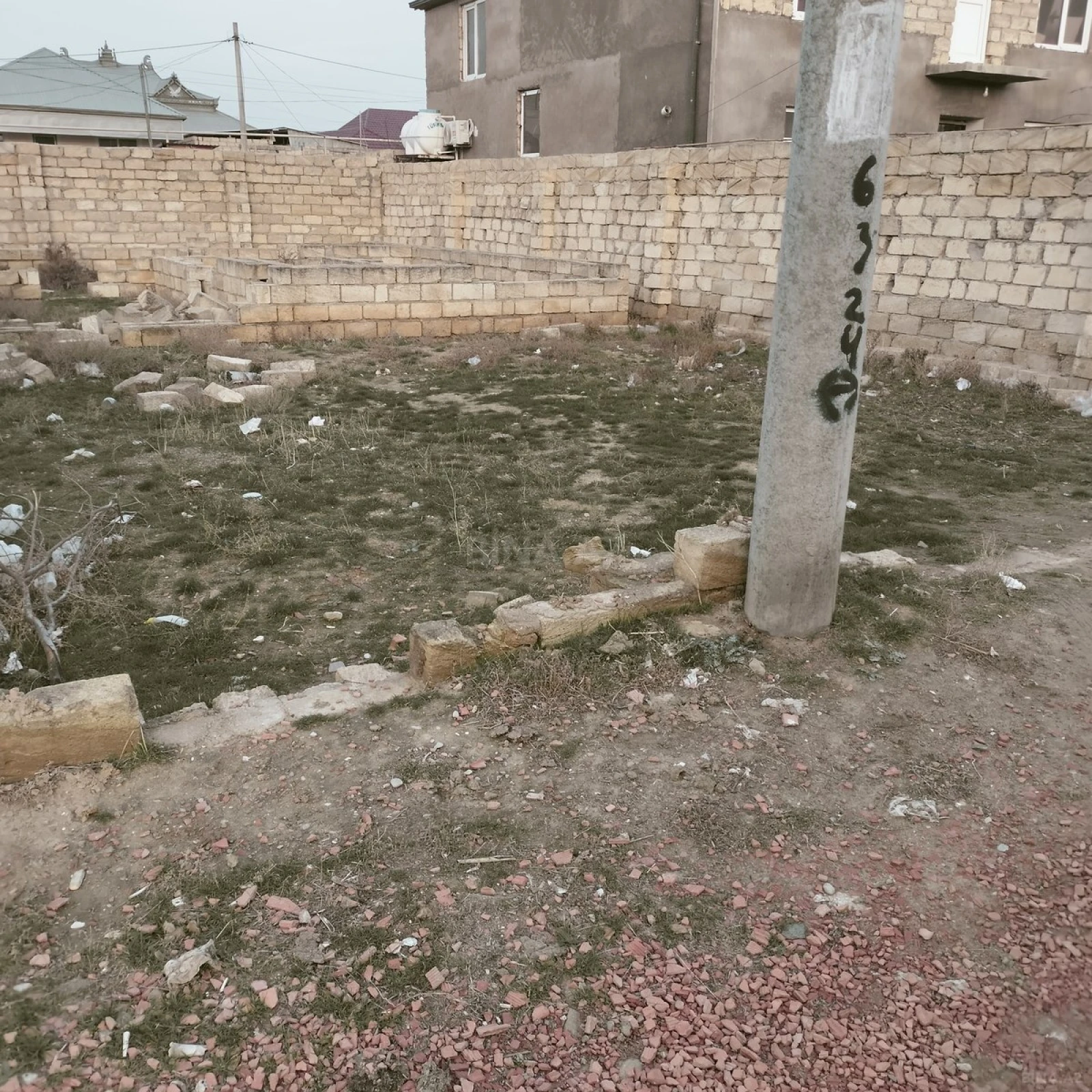 Satılır torpaq sahəsi 2 m²