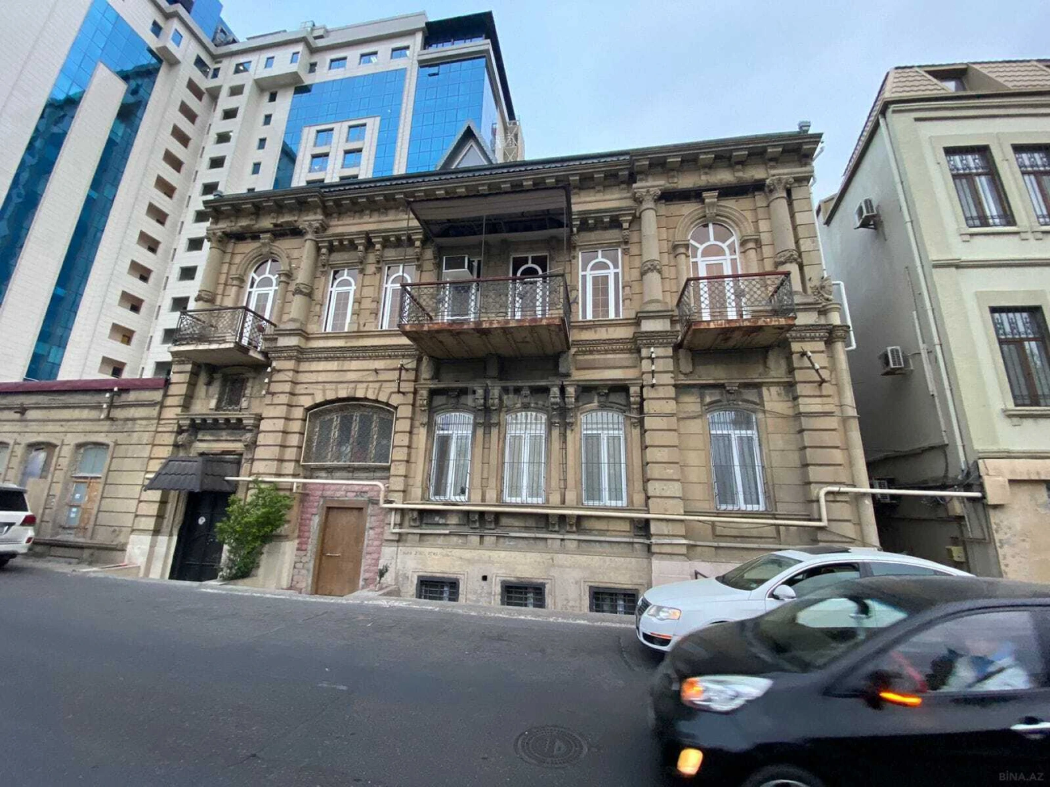 Satılır 2 otaqlı mənzil 55 m²