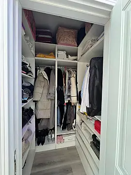 Satılır 4 otaqlı mənzil 149 m²