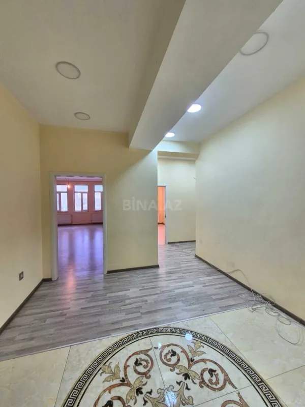 Kirayə verilir 3 otaqlı ofis 160 m²