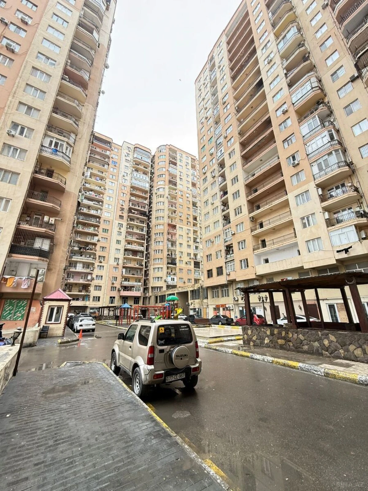 Satılır 2 otaqlı mənzil 65 m²