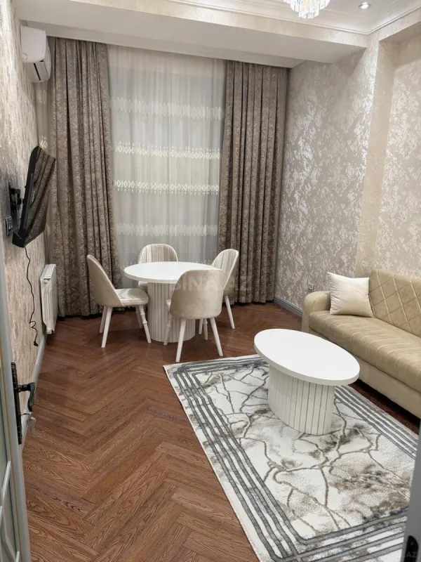 Kirayə verilir 2 otaqlı mənzil 64 m²