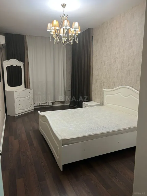Kirayə verilir 3 otaqlı mənzil 140 m²