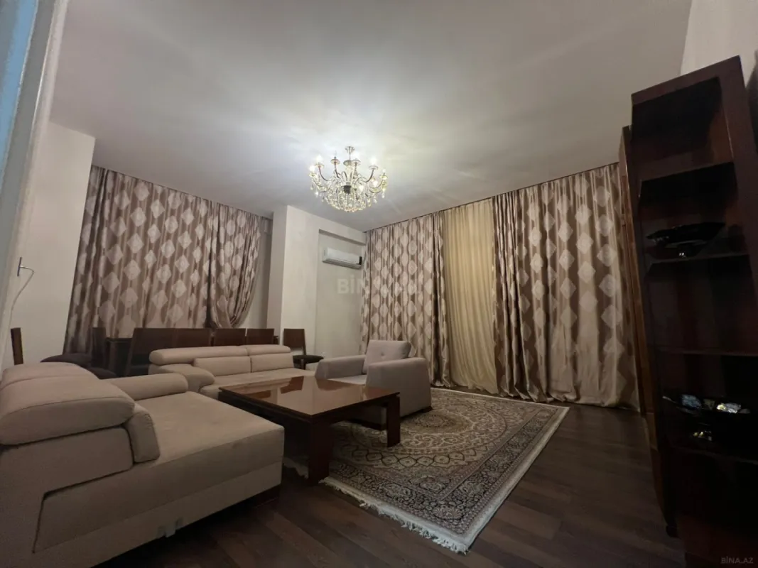 Kirayə verilir 3 otaqlı mənzil 140 m²