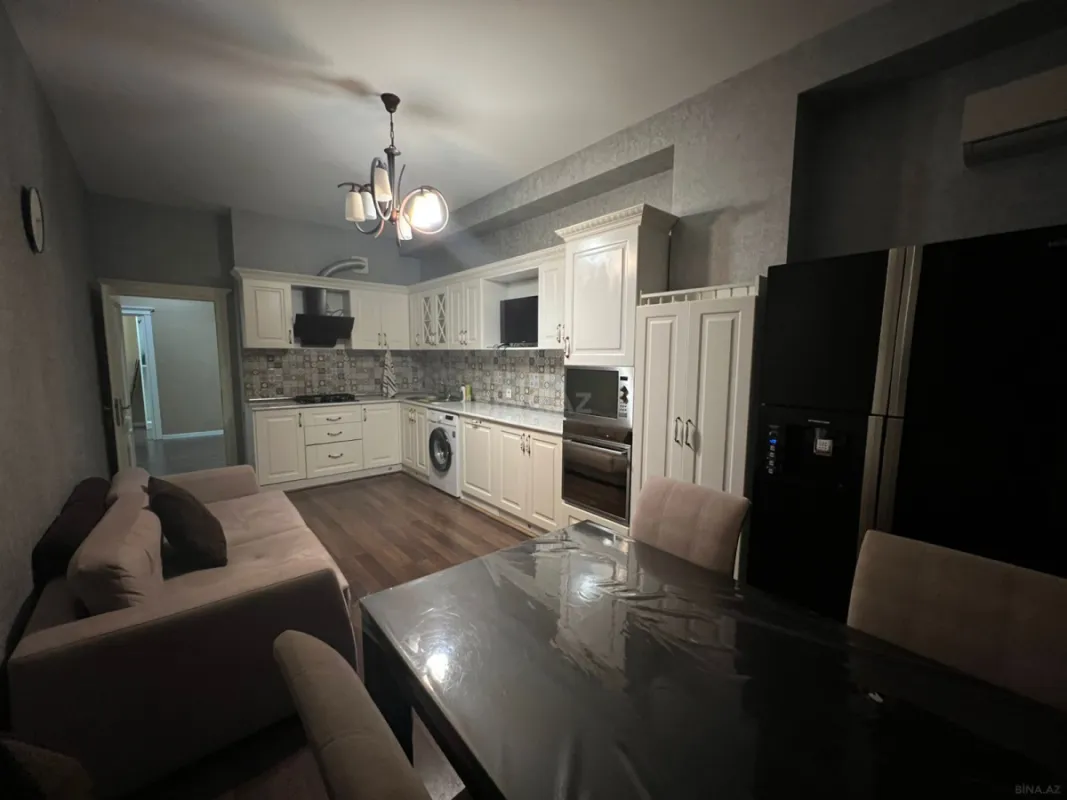Kirayə verilir 3 otaqlı mənzil 140 m²