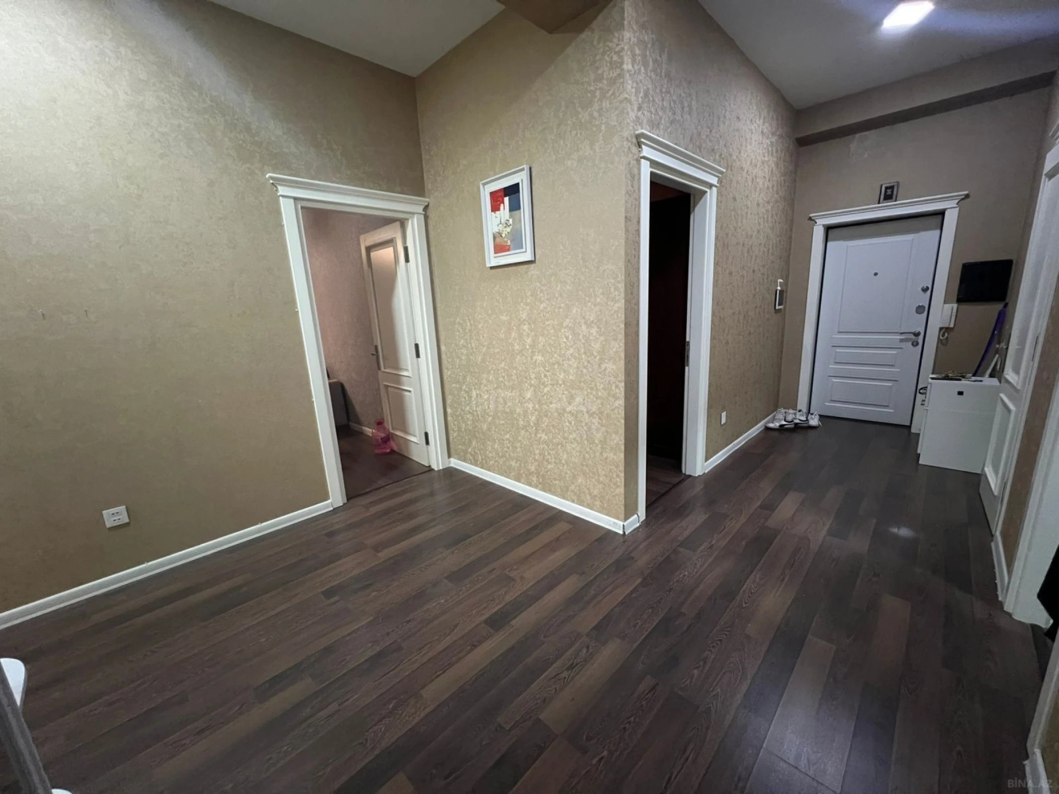 Kirayə verilir 3 otaqlı mənzil 140 m²