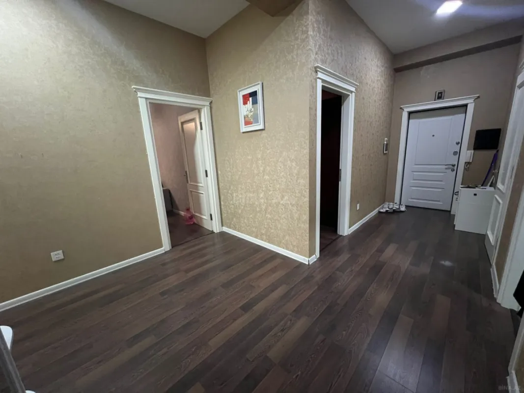 Kirayə verilir 3 otaqlı mənzil 140 m²