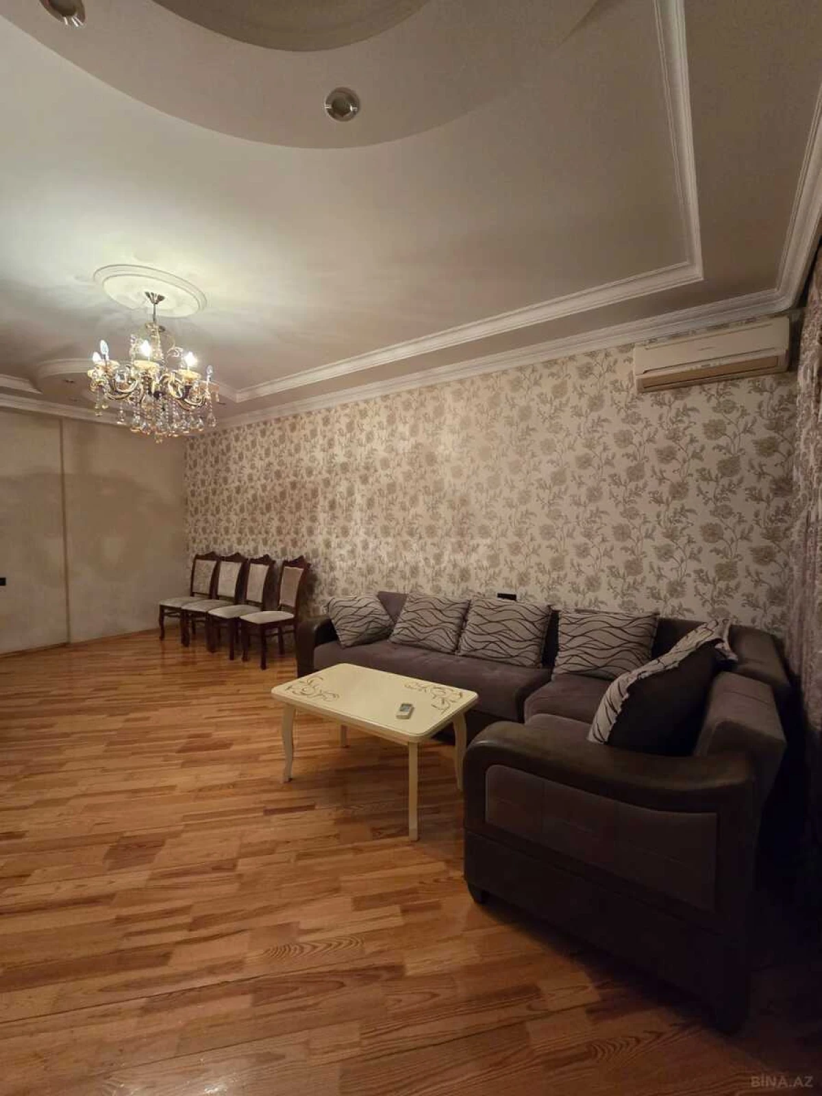 Kirayə verilir 3 otaqlı mənzil 145 m²