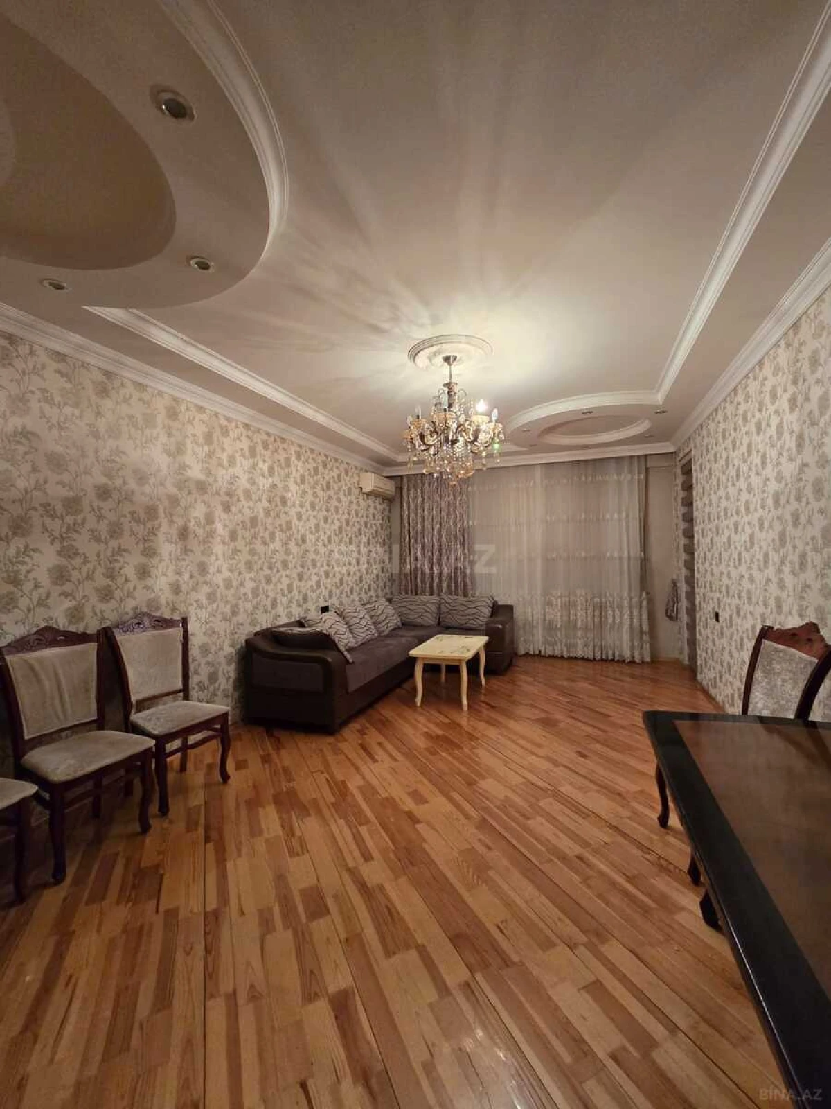 Kirayə verilir 3 otaqlı mənzil 145 m²