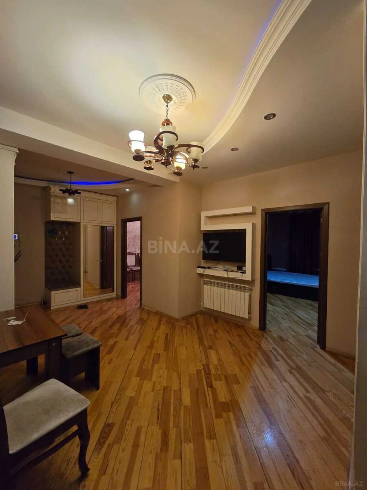 Kirayə verilir 3 otaqlı mənzil 145 m²