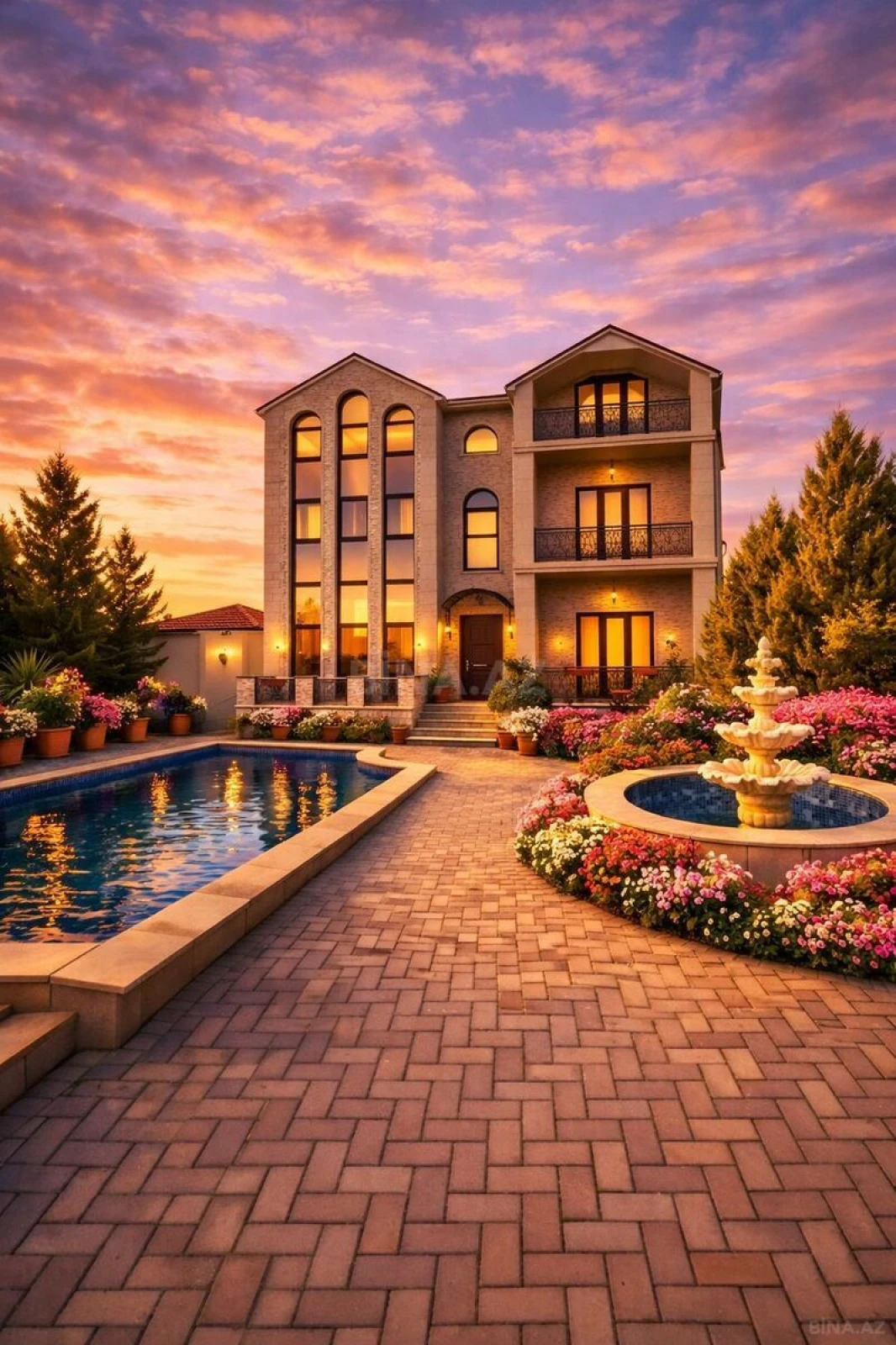 Satılır 8 otaqlı həyət evi 1500 m²