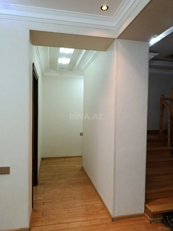 Satılır 4 otaqlı həyət evi 180 m²