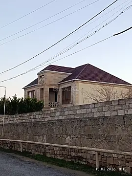 Satılır 4 otaqlı həyət evi 180 m²