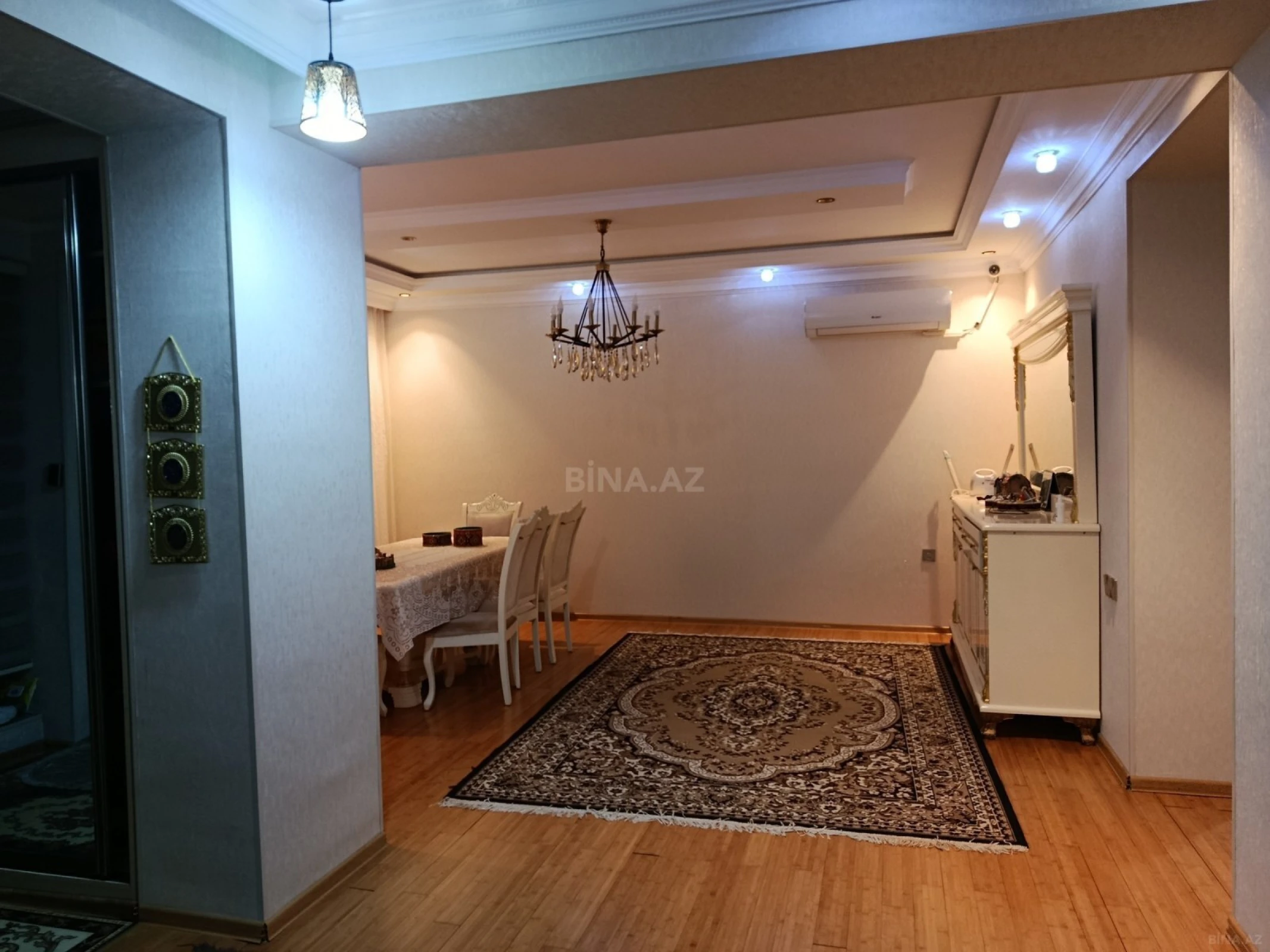 Satılır 4 otaqlı həyət evi 180 m²