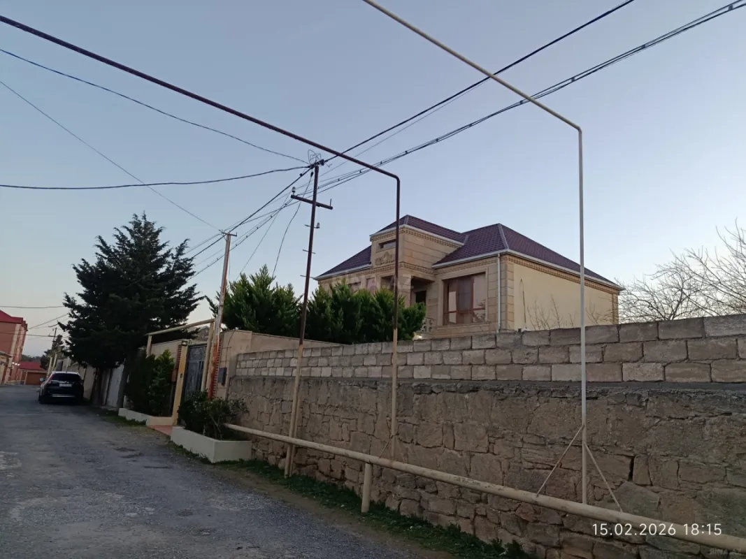 Satılır 4 otaqlı həyət evi 180 m²