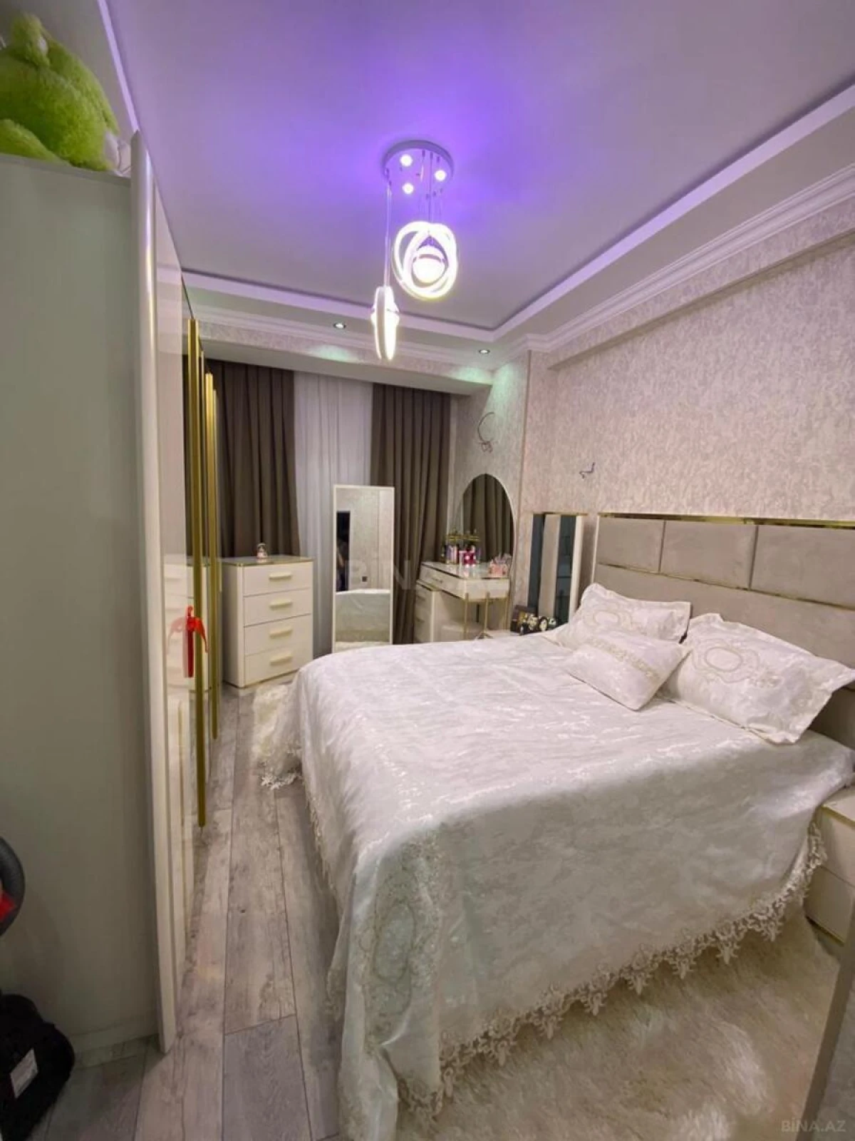 Satılır 2 otaqlı mənzil 56 m²