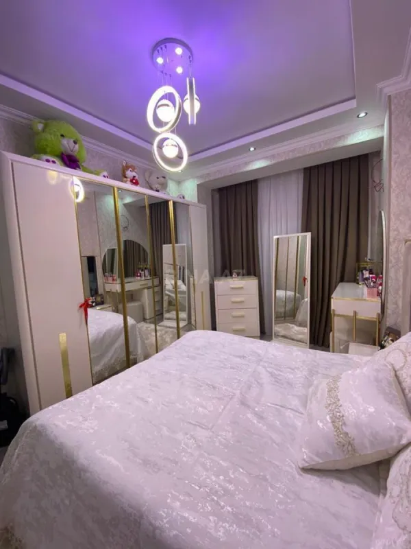 Satılır 2 otaqlı mənzil 56 m²