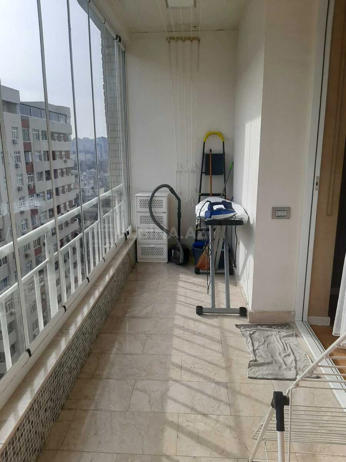 Satılır 3 otaqlı mənzil 112 m²