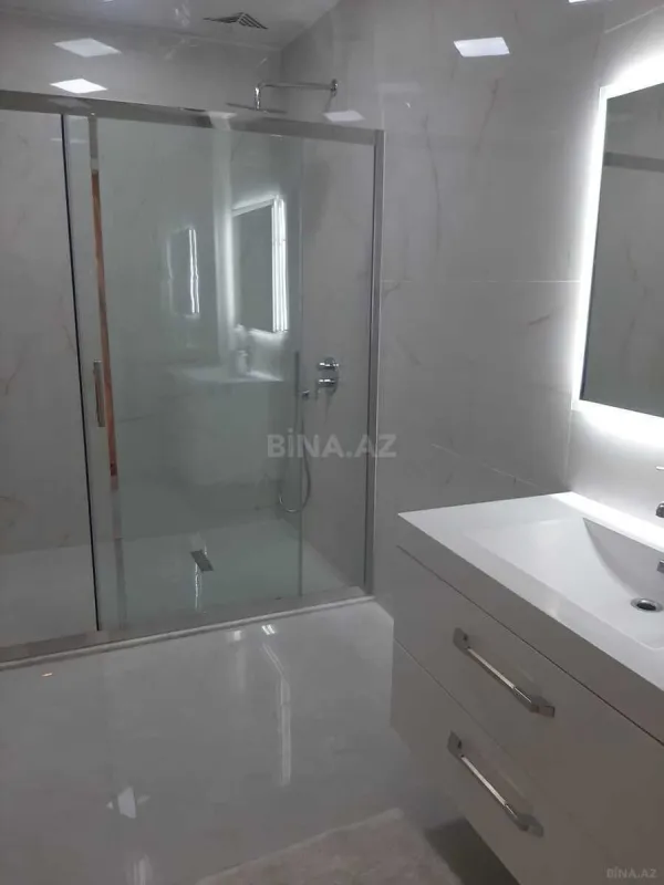 Satılır 3 otaqlı mənzil 112 m²