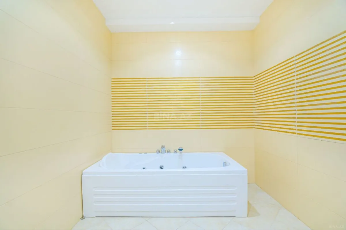 Kirayə verilir 7 otaqlı mənzil 380 m²