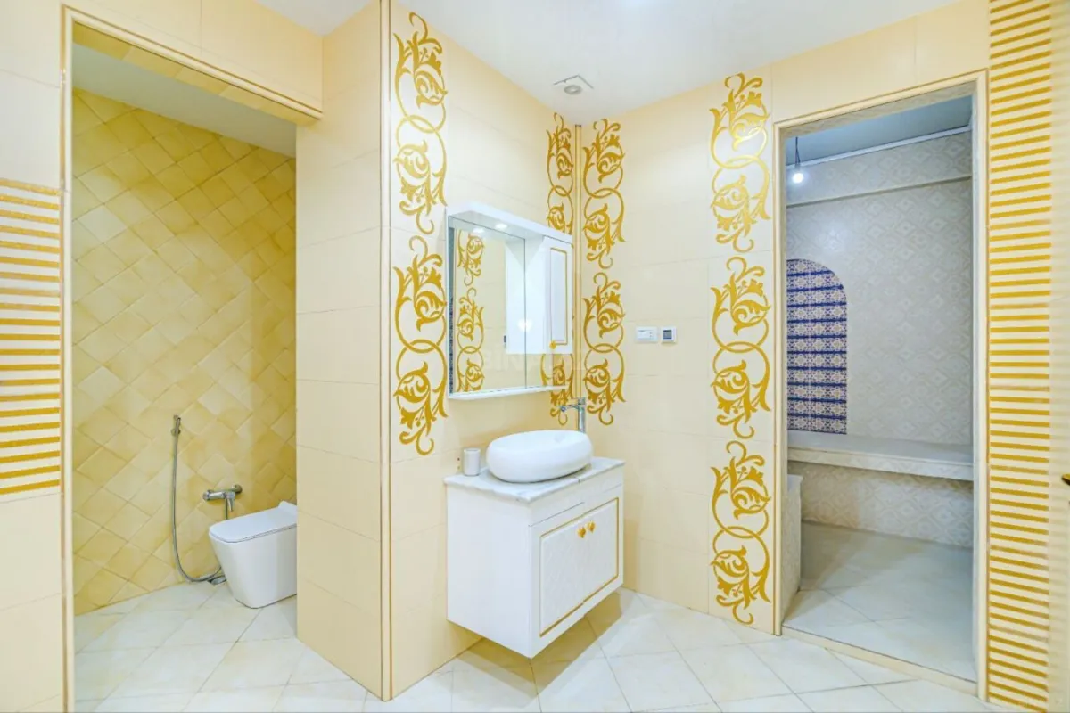 Kirayə verilir 7 otaqlı mənzil 380 m²