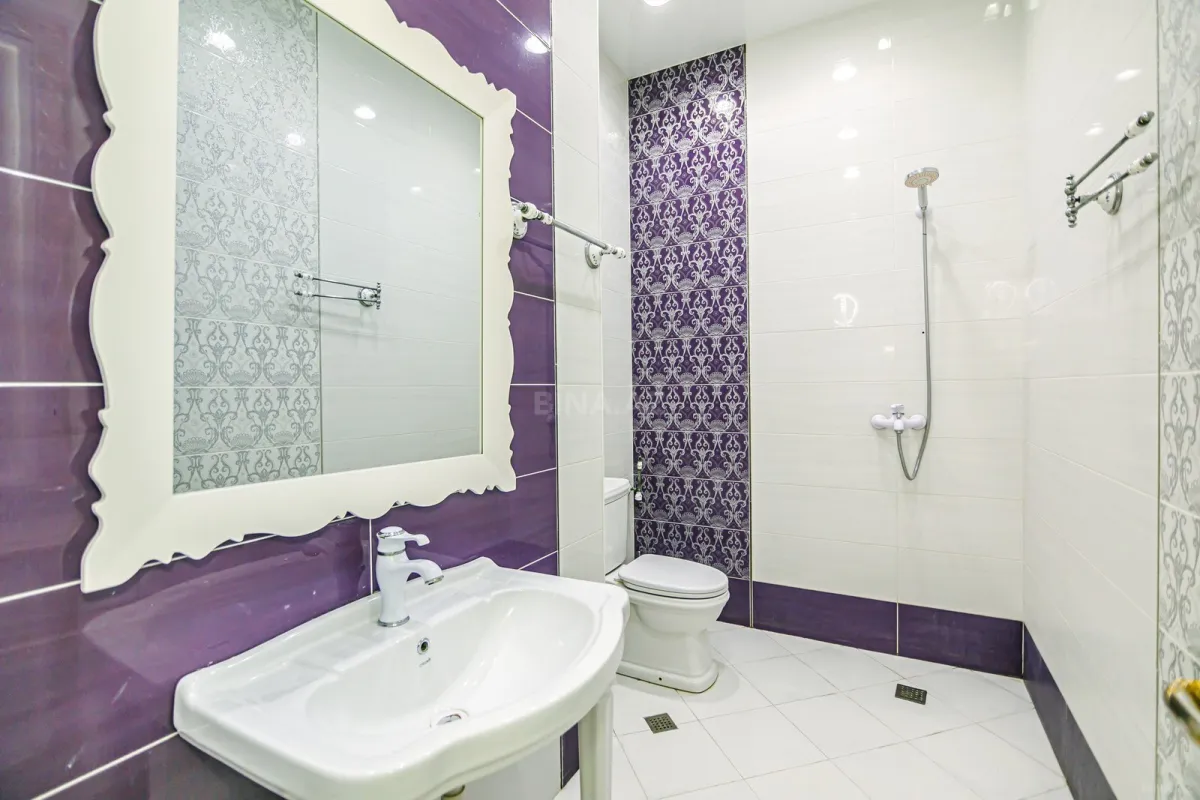 Kirayə verilir 7 otaqlı mənzil 380 m²