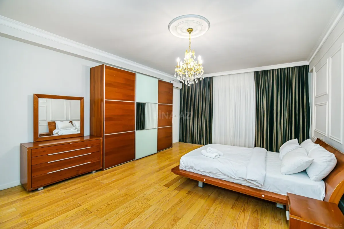 Kirayə verilir 7 otaqlı mənzil 380 m²