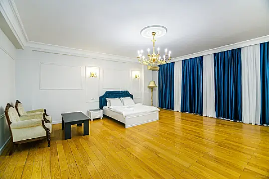 Kirayə verilir 7 otaqlı mənzil 380 m²
