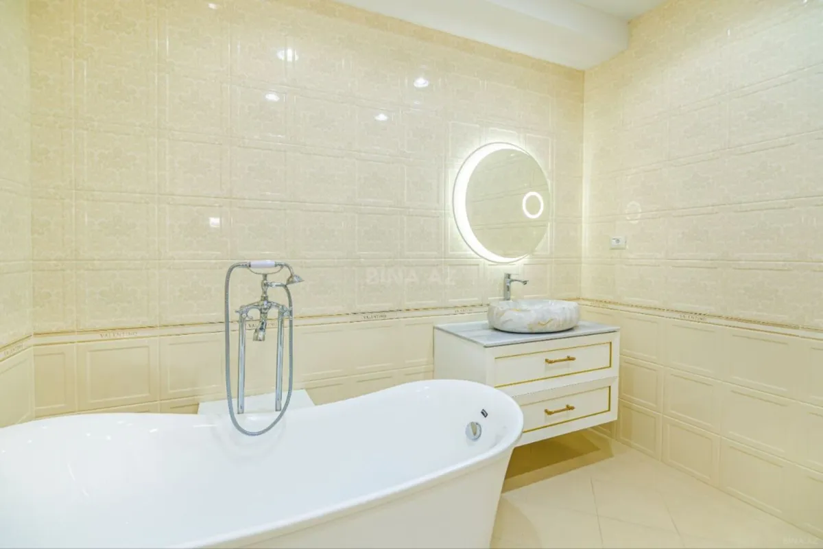 Kirayə verilir 7 otaqlı mənzil 380 m²