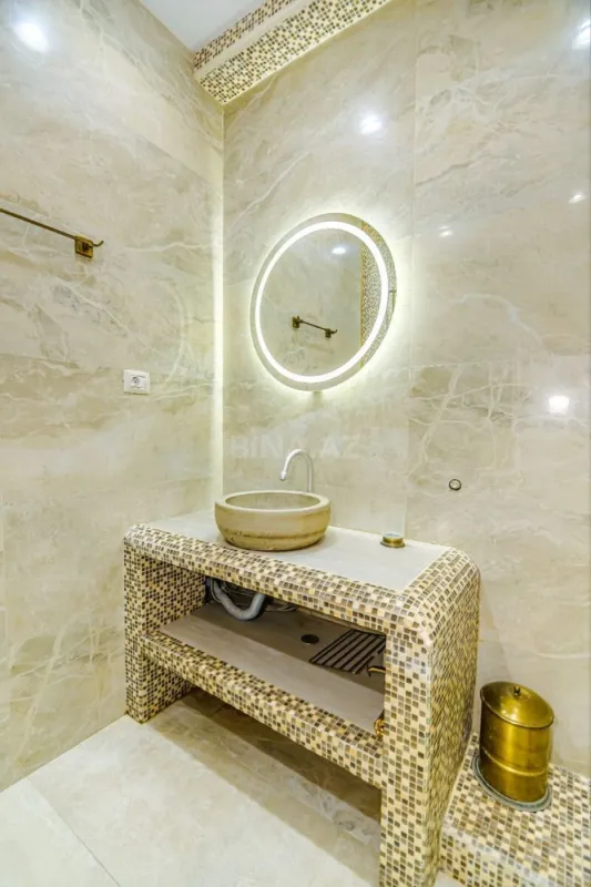 Kirayə verilir 7 otaqlı mənzil 380 m²