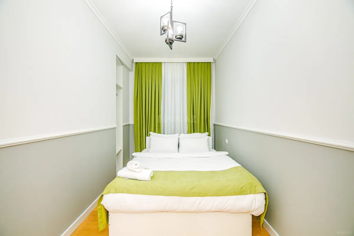 Kirayə verilir 7 otaqlı mənzil 380 m²