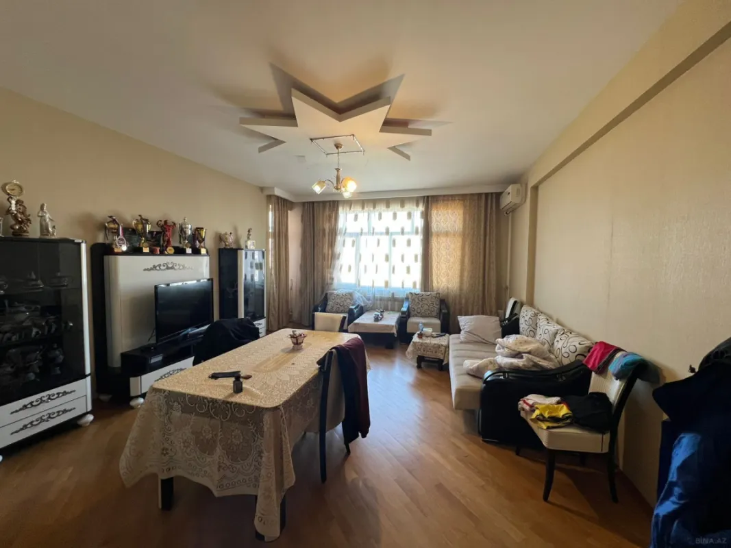 Satılır 3 otaqlı mənzil 127 m²