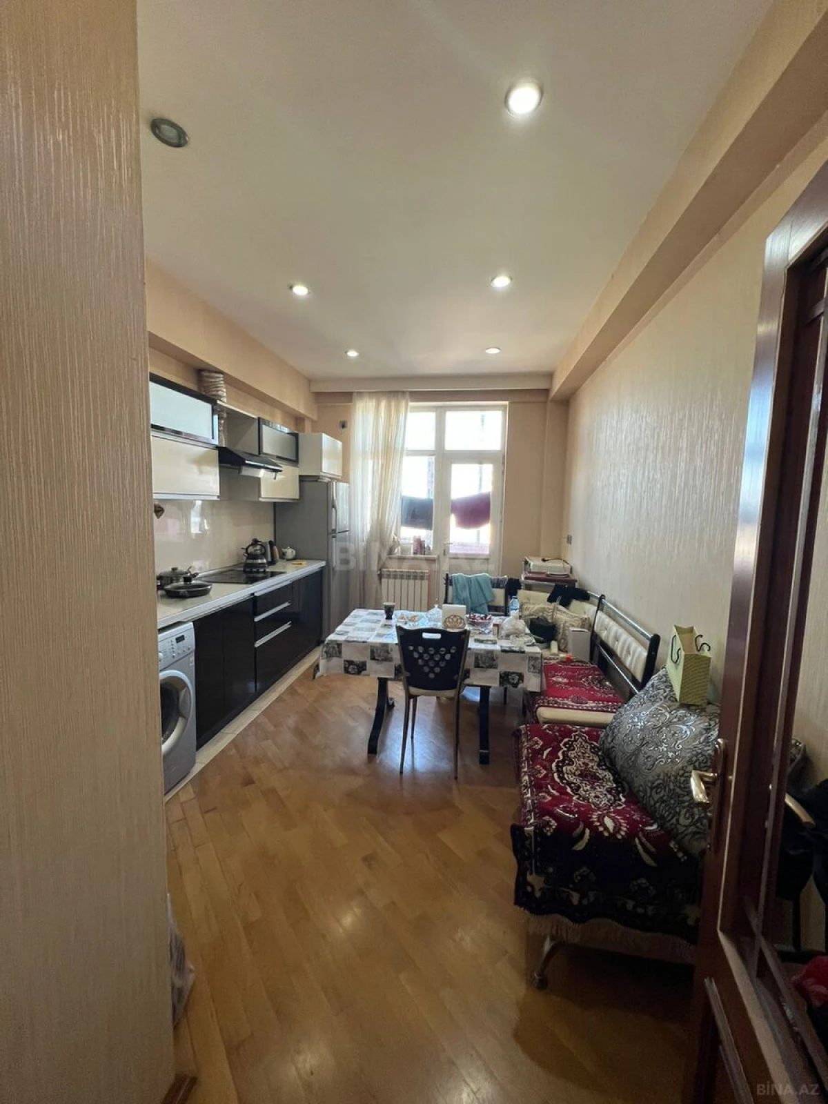 Satılır 3 otaqlı mənzil 127 m²
