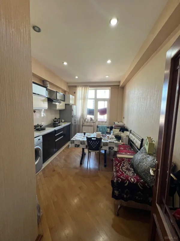 Satılır 3 otaqlı mənzil 127 m²