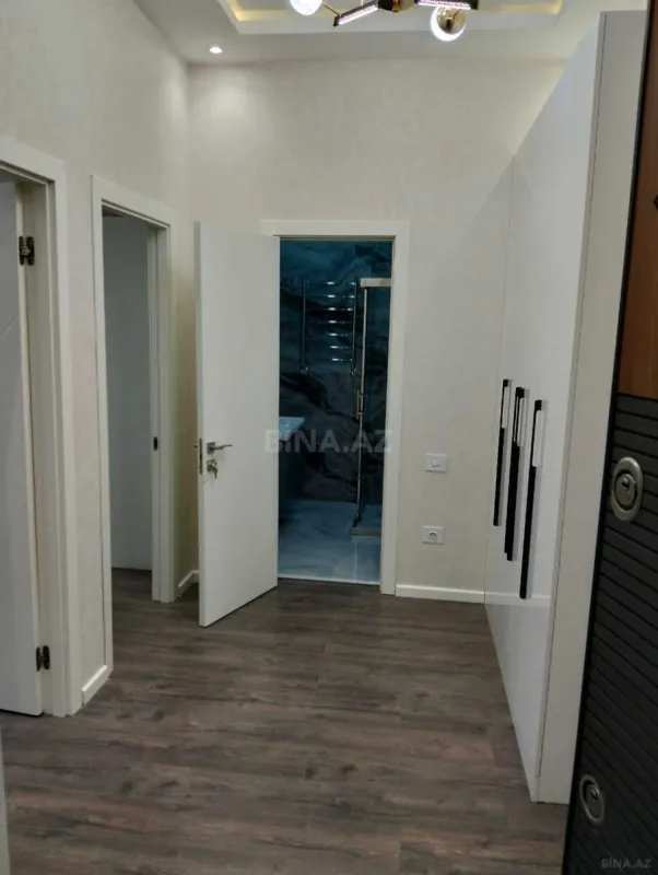 Kirayə verilir 2 otaqlı mənzil 61 m²