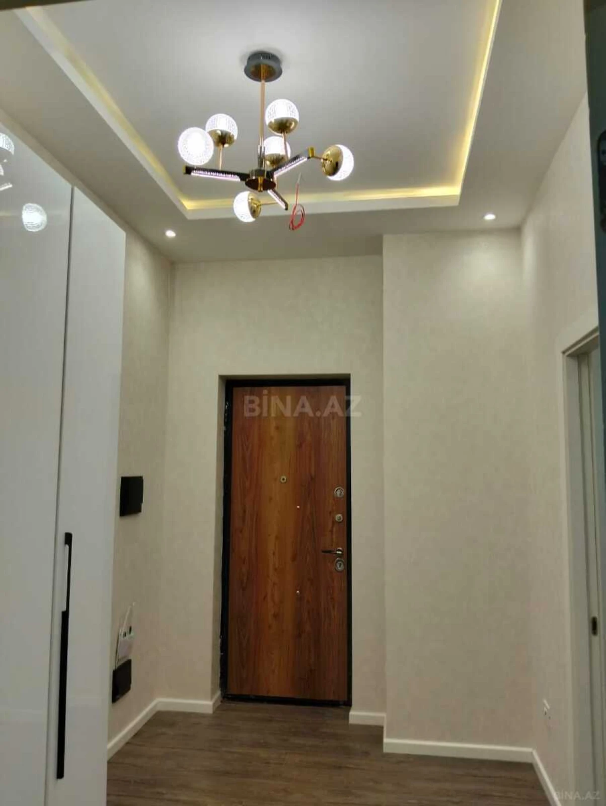 Kirayə verilir 2 otaqlı mənzil 61 m²