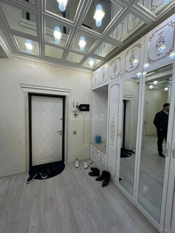 Kirayə verilir 3 otaqlı mənzil 110 m²