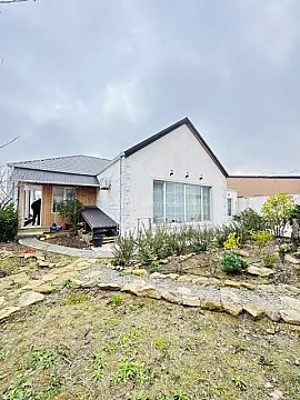 Satılır 4 otaqlı həyət evi 180 m²