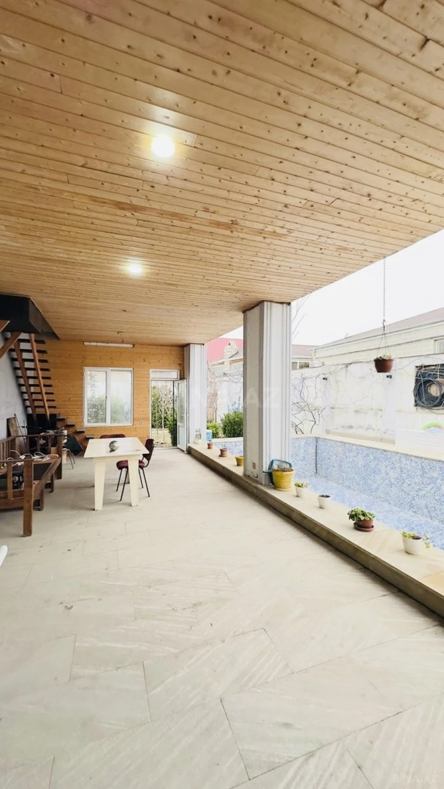 Satılır 4 otaqlı həyət evi 180 m²