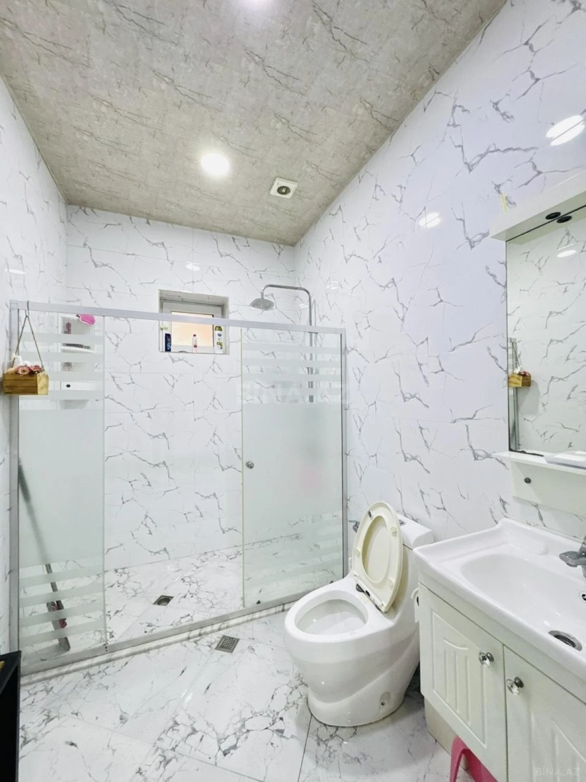Satılır 4 otaqlı həyət evi 180 m²