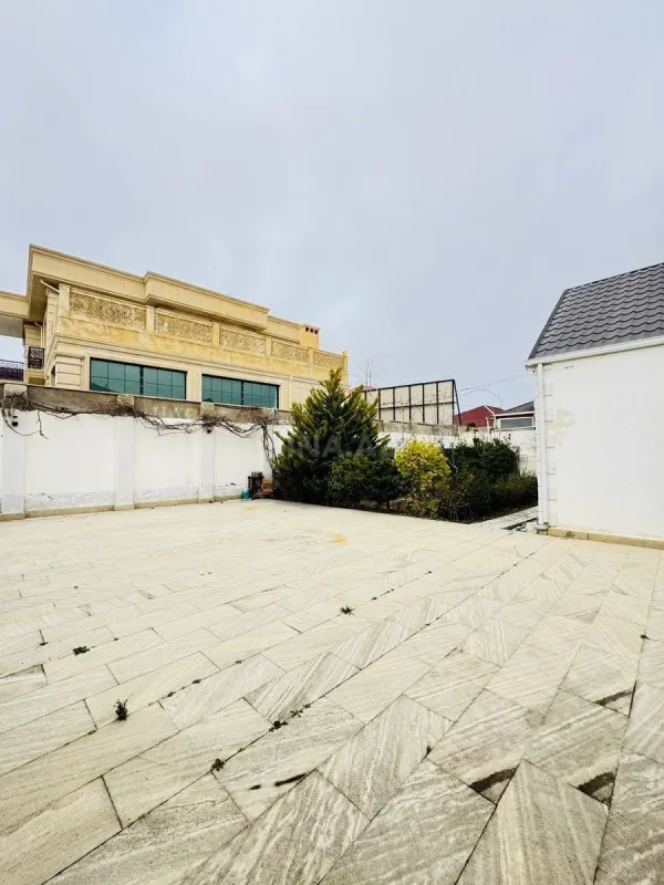 Satılır 4 otaqlı həyət evi 180 m²