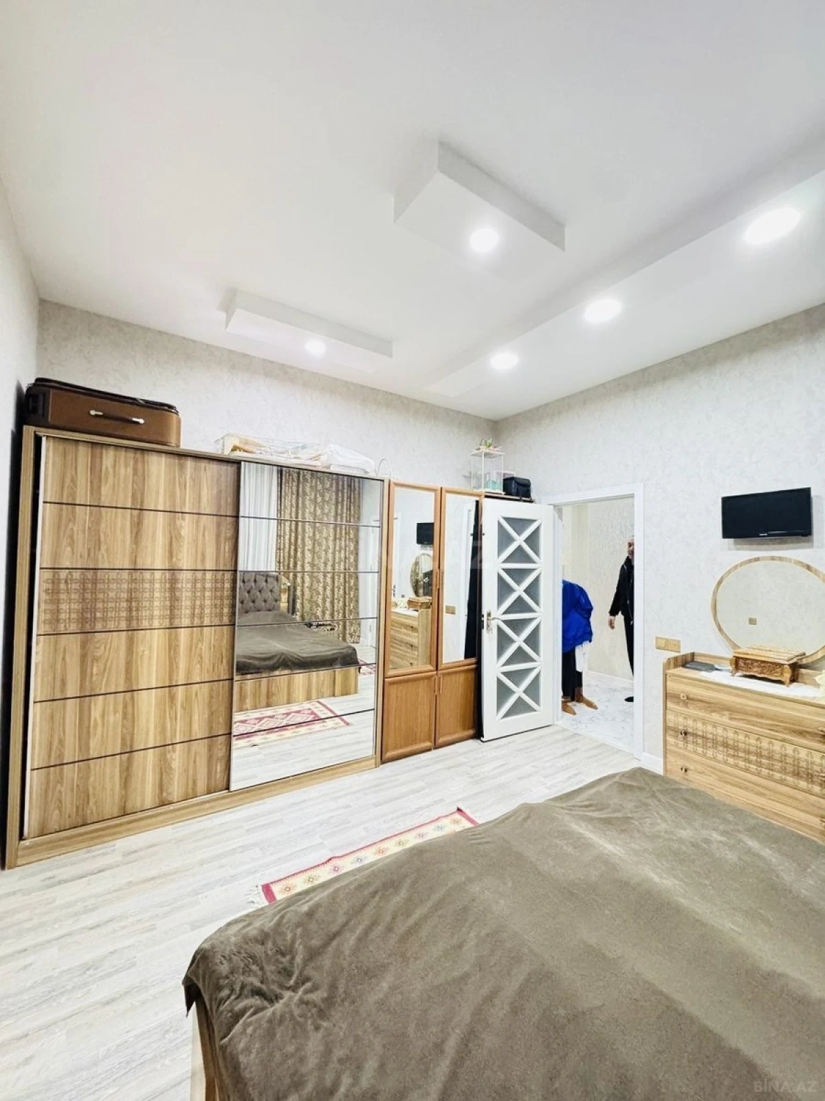 Satılır 4 otaqlı həyət evi 180 m²
