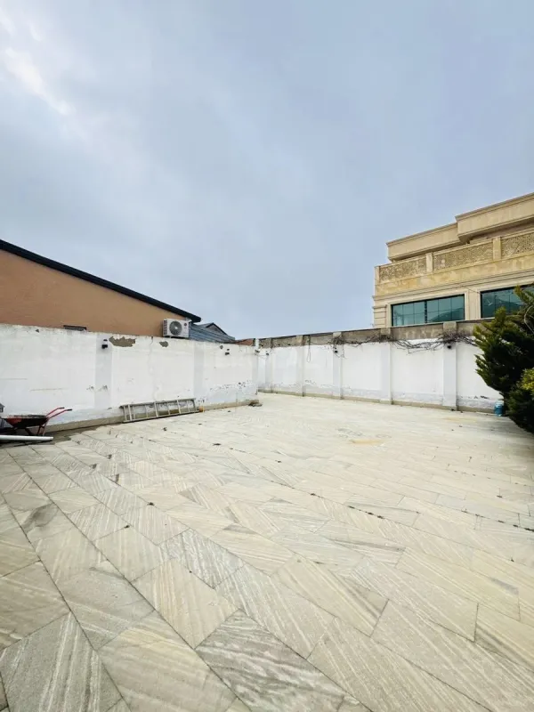 Satılır 4 otaqlı həyət evi 180 m²