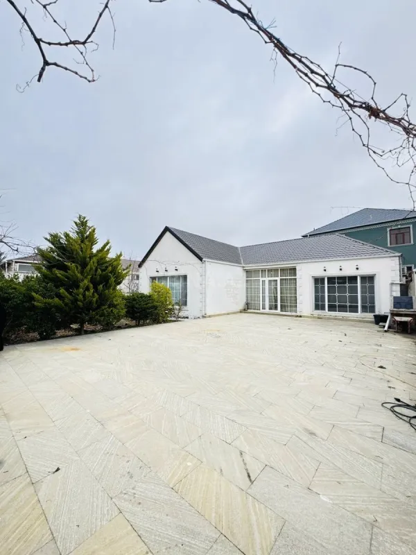 Satılır 4 otaqlı həyət evi 180 m²